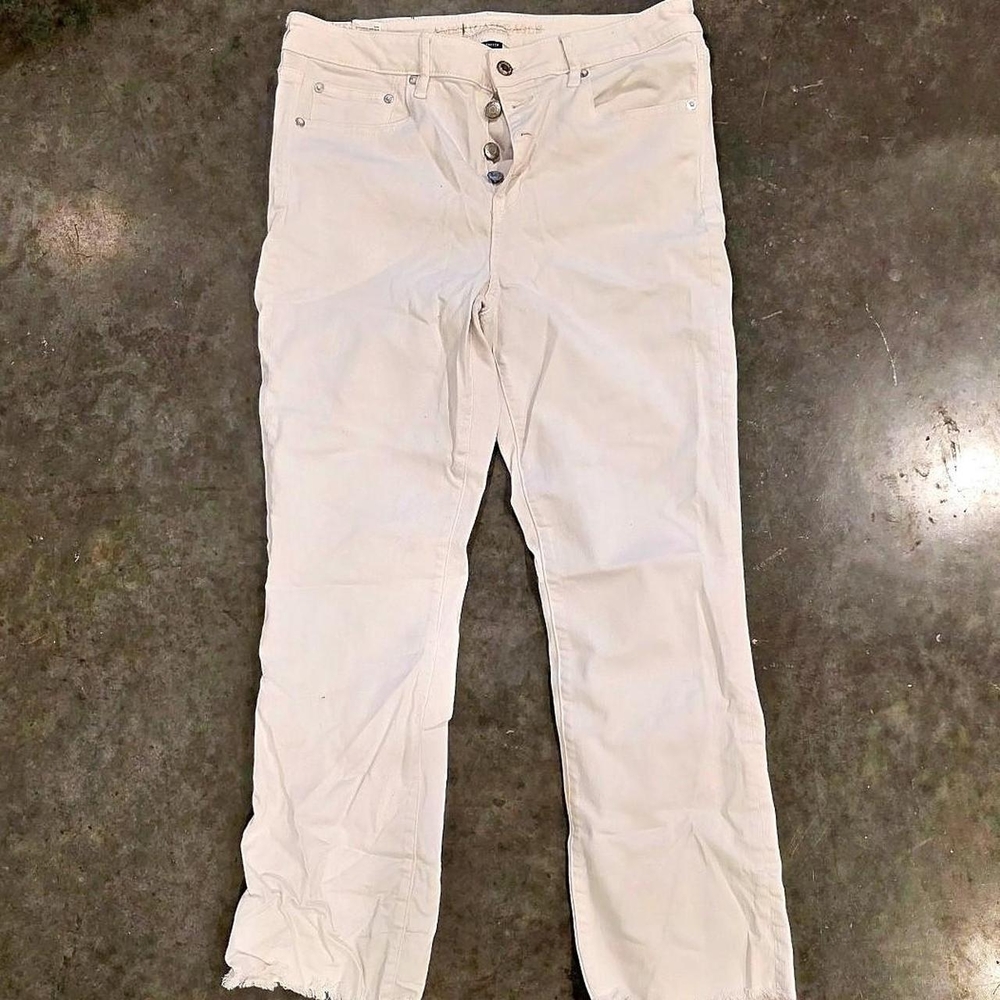 American Eagle Outfitters White Straight Leg Jeans